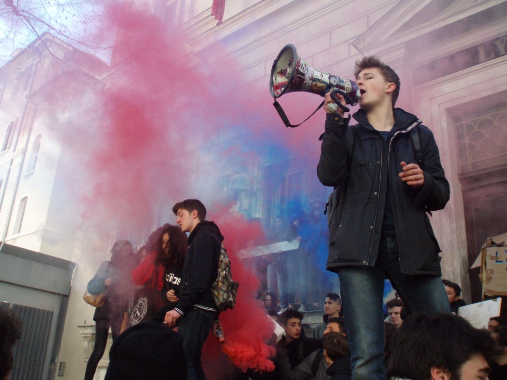 DR: Ambiance fumigène rouge