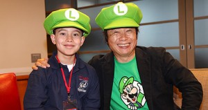 Shigeru Miyamoto (droite), grand manitou de Nintendo, est une des causes de la chute de Nintendo