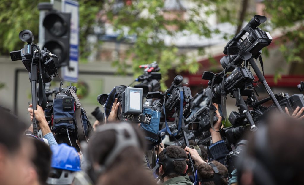 Dans la peau de Camille Courcy journaliste reporter (3)