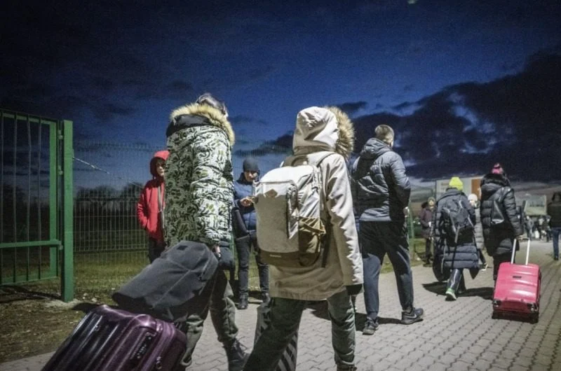 Guerre en Ukraine : des milliers de réfugié.es aux frontières Guerre en Ukraine : des milliers de réfugié.es aux frontières